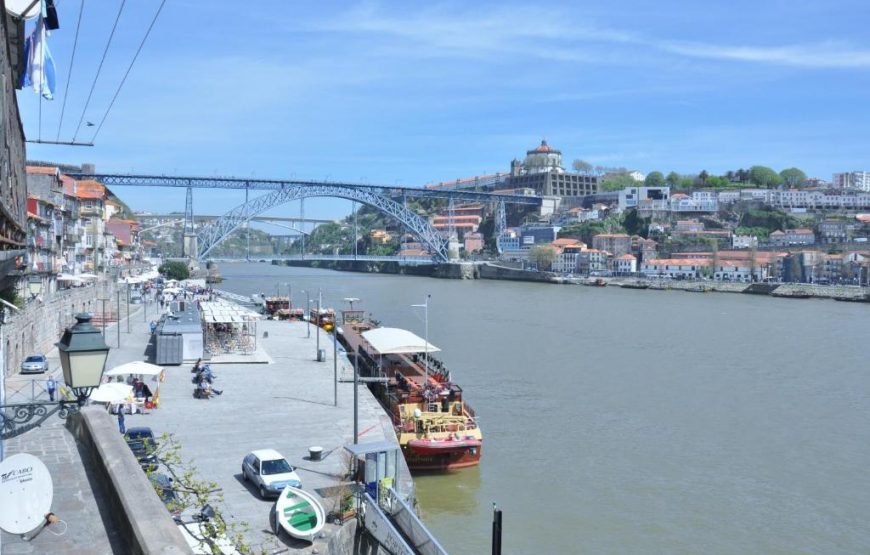 Ribeira One-Bedroom Apartment with river view 2